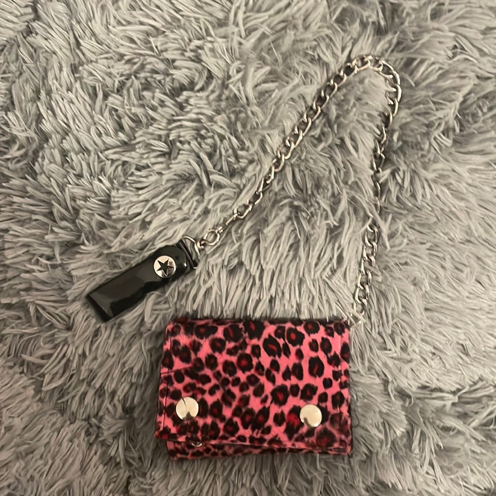 Fuzzy Pink Leopard Trifold Micropurse on Chain